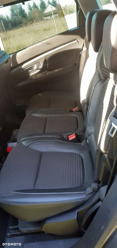 Renault Grand Scenic - 14
