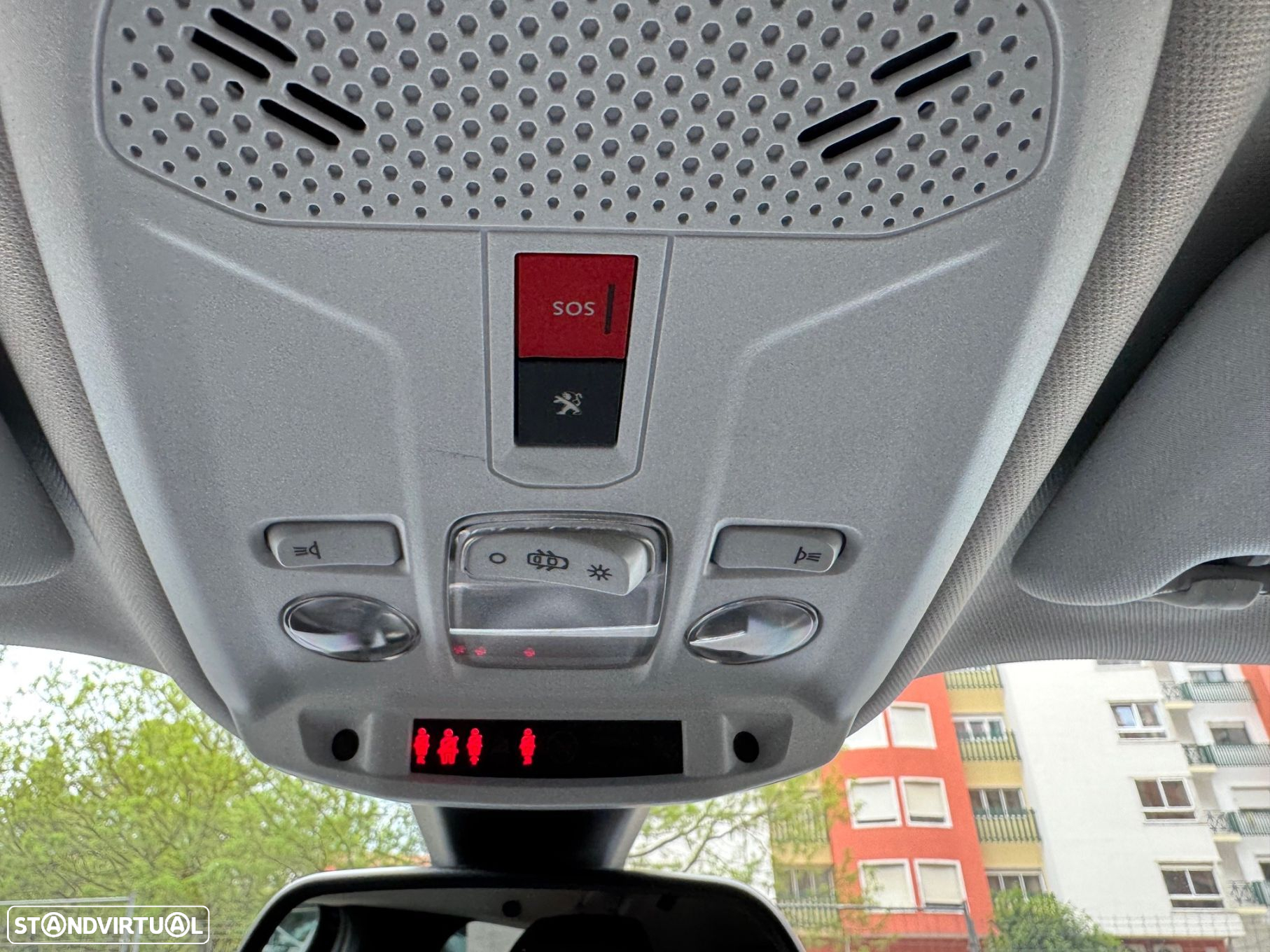 Peugeot 2008 BlueHDi 110 Allure - 28