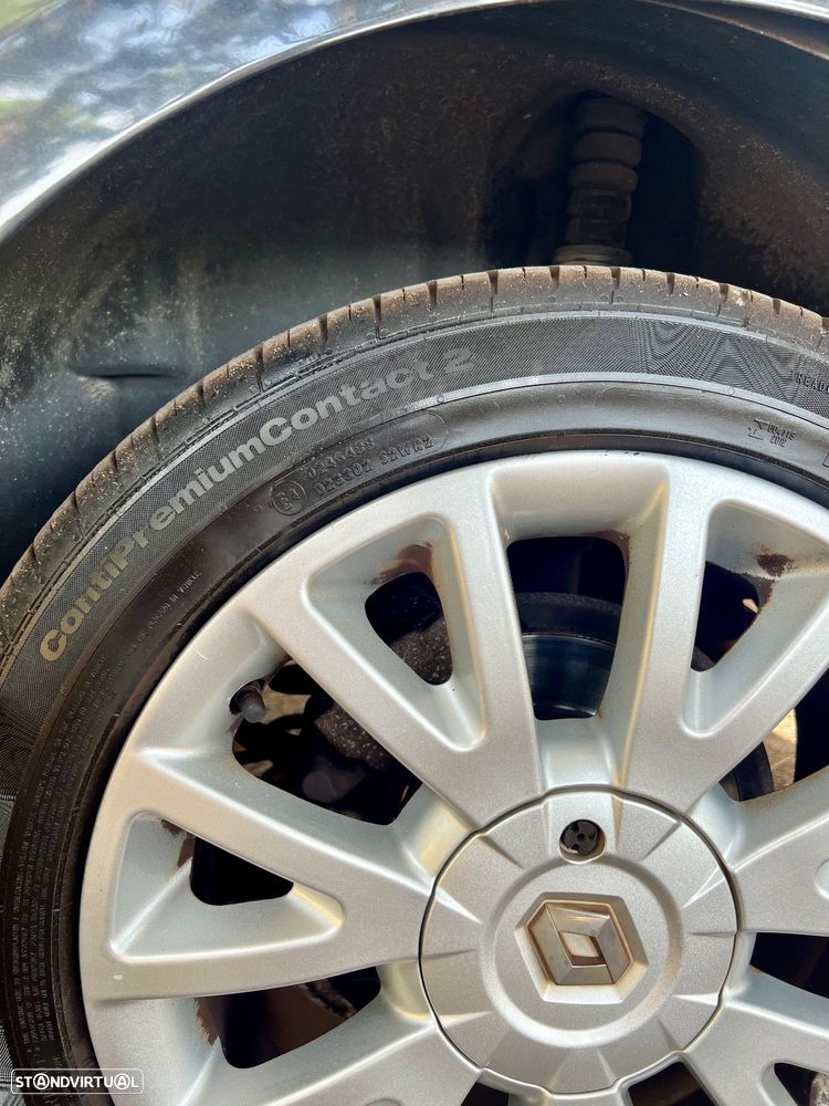 Renault Clio 1.5 dCi Dynamique S - 13