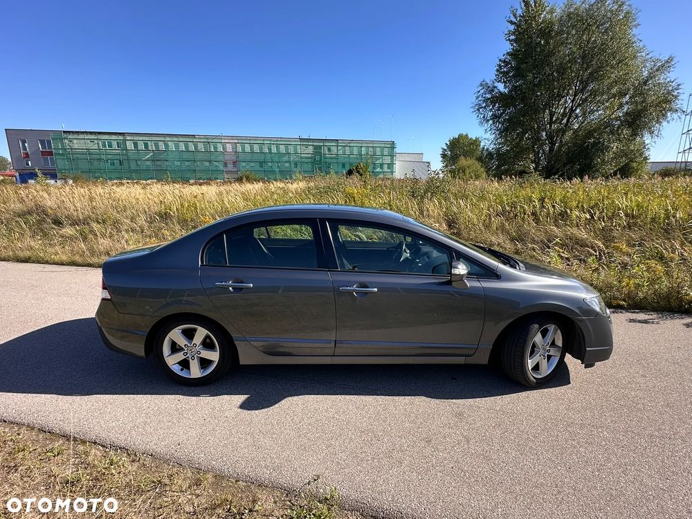 Honda Civic 1.8 Executive - 1