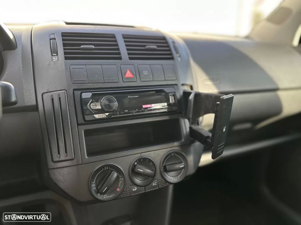 VW Polo 1.2 Confortline - 19