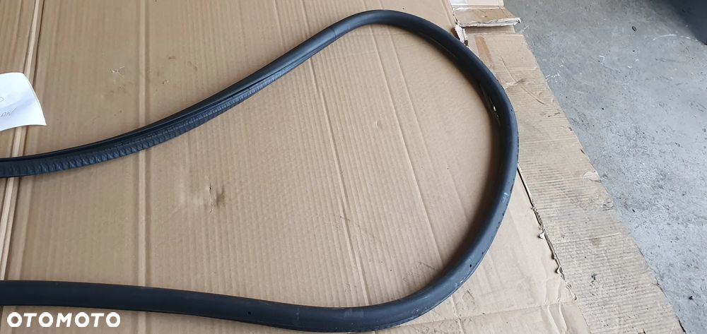 Uszczelka drzwi prawy przód przednia prawa VW Touran 1T0867911D - 3