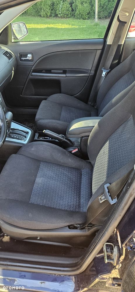 Ford Mondeo - 8