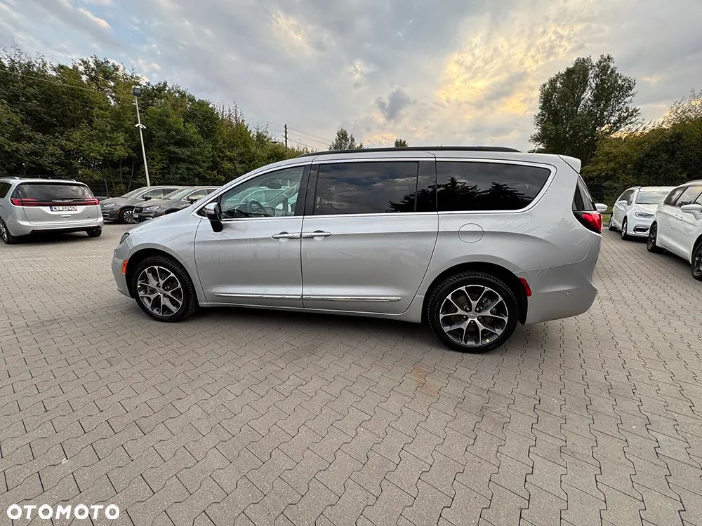 Chrysler Pacifica - 5