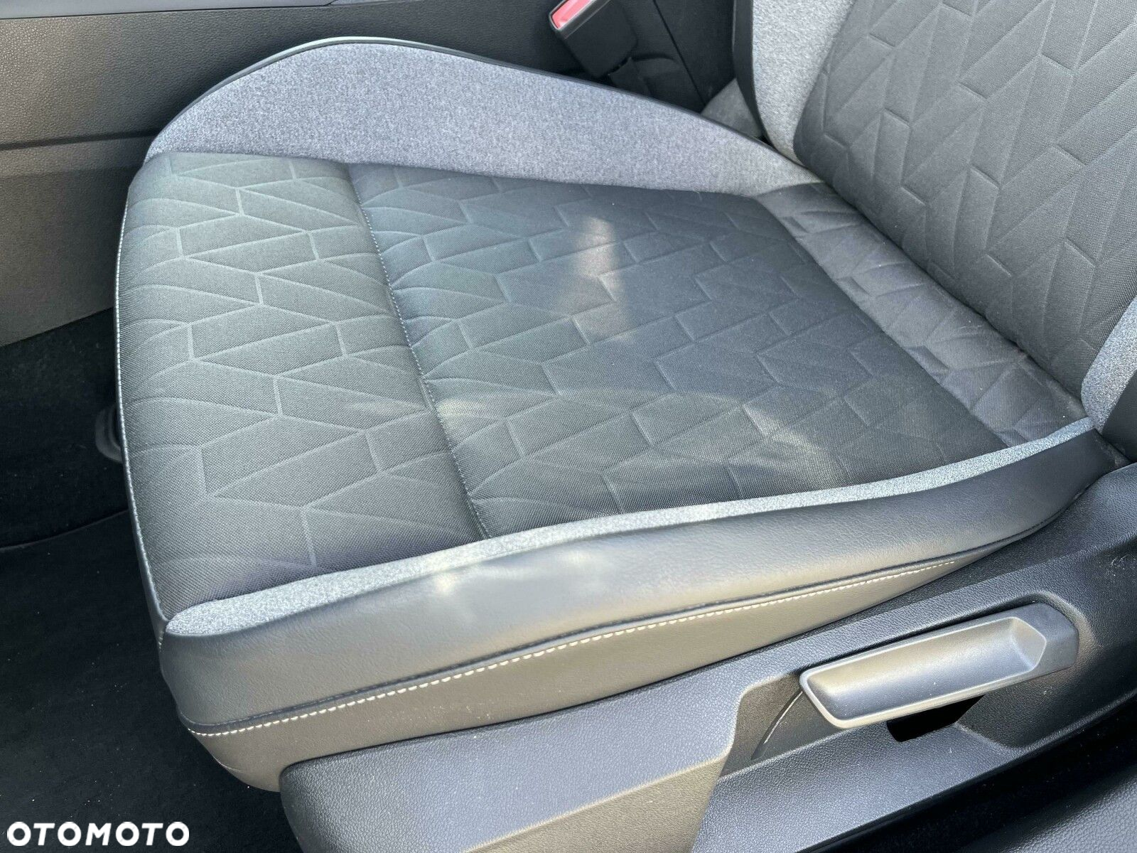 Volkswagen Golf VIII 1.5 TSI - 13