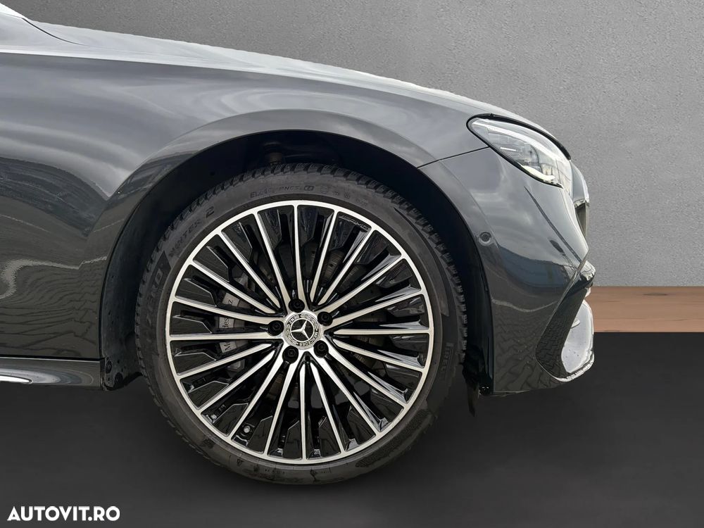 Mercedes-Benz E 300 PHEV - 11