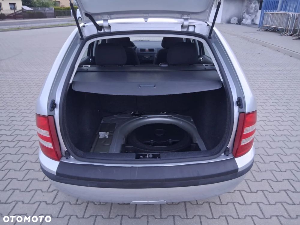 Skoda Fabia - 10