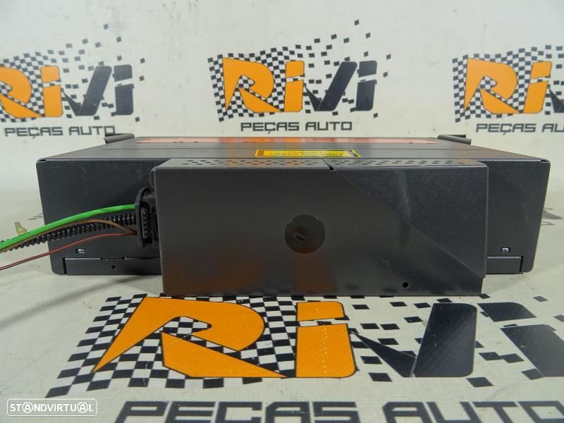 Caixa De Cds Bmw 1 (E87)  65129133083 / 9133083 / 9 133 083 - 5