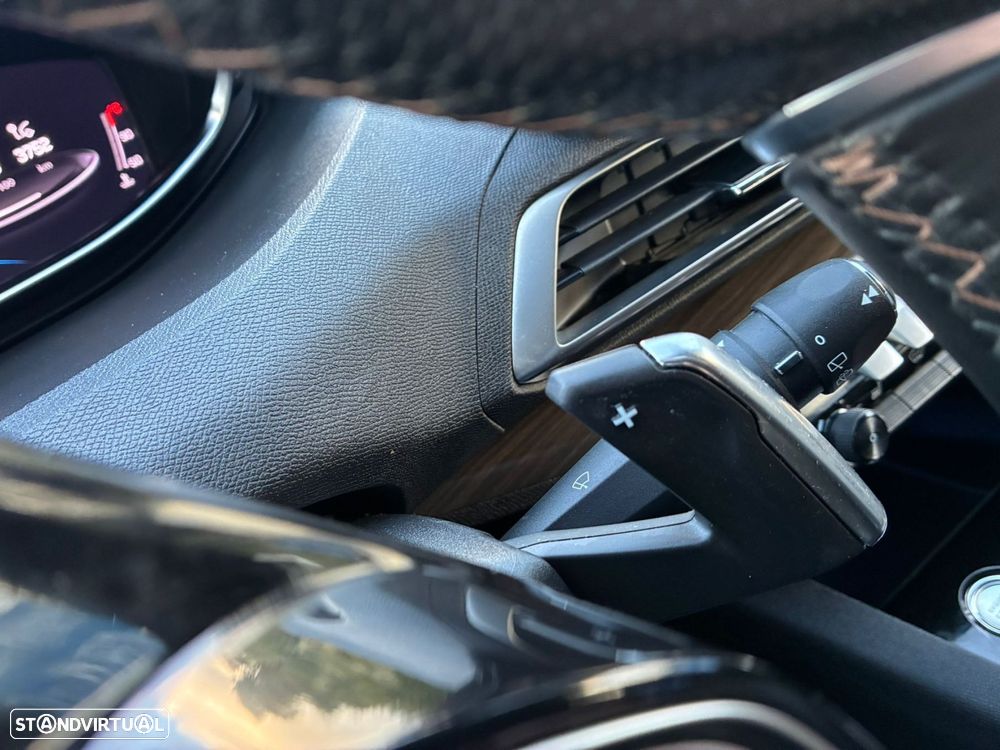 Peugeot 5008 1.5 BlueHDi GT EAT8 - 6