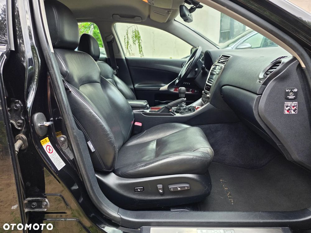 Lexus IS 220 D Prestige - 4