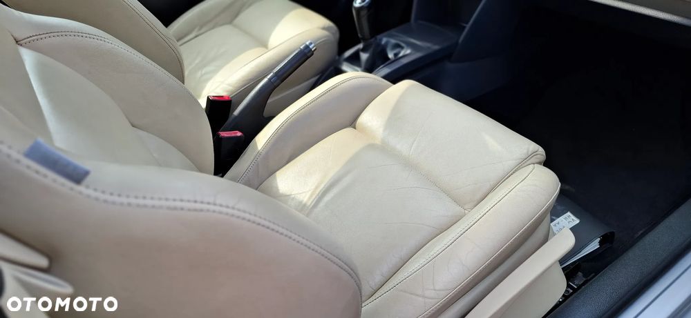 Volkswagen Polo 1.6 Sportline - 27