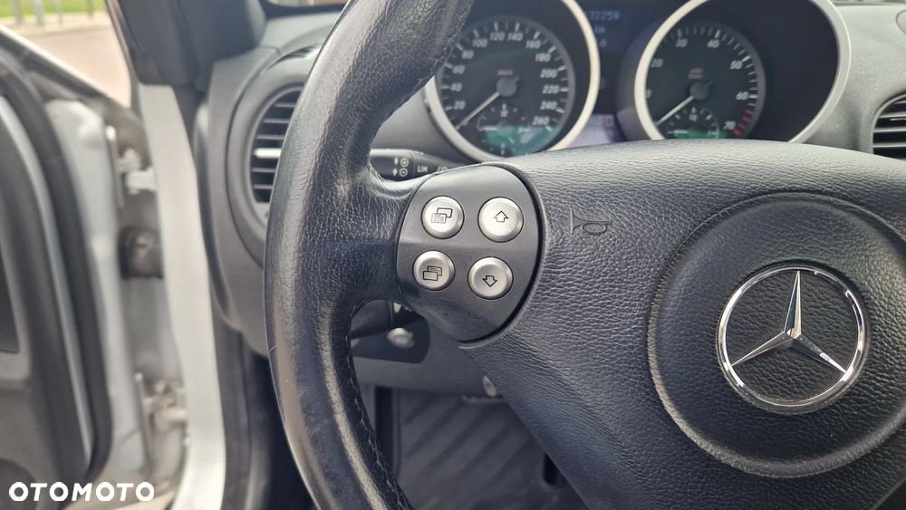 Mercedes-Benz SLK - 32