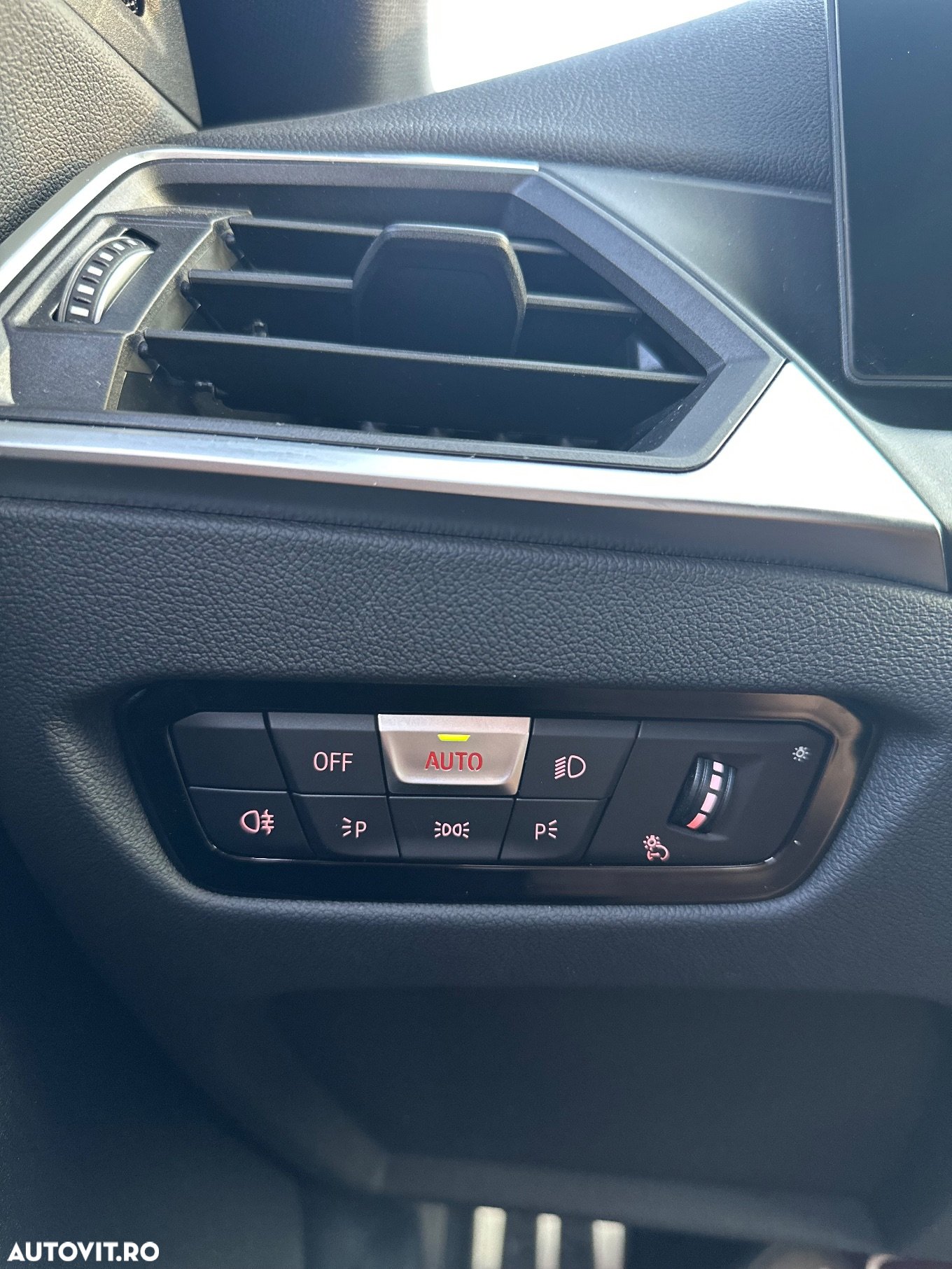 BMW M2 M240i xDrive AT - 16