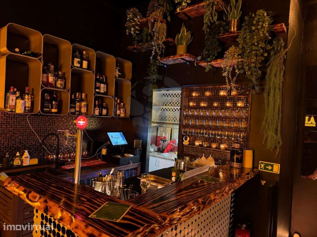 Loja Snack Bar para trespasse no Centro de Carcavelos - Grande imagem: 2/16