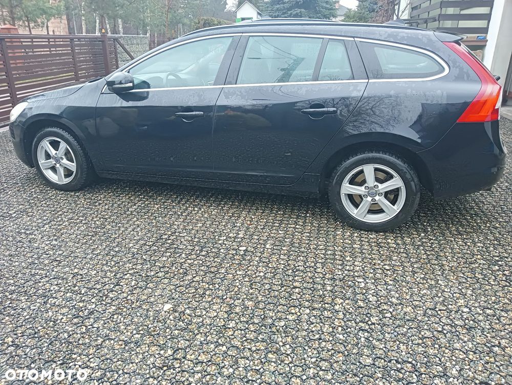 Volvo V60 D3 Momentum - 5
