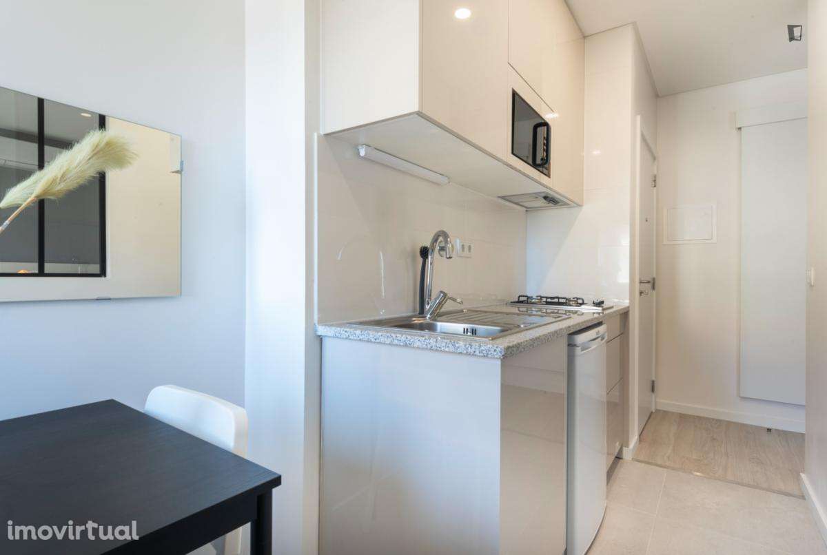 Estúdio - localizado em Montes Claros Coimbra - Grande imagem: 5/10