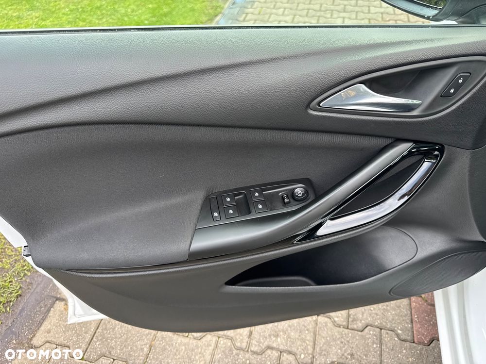 Opel Astra V 1.6 T Dynamic S&S - 26