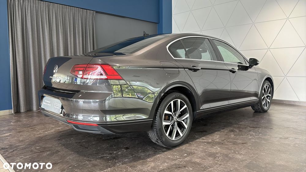 Volkswagen Passat 2.0 TDI EVO Business DSG - 5