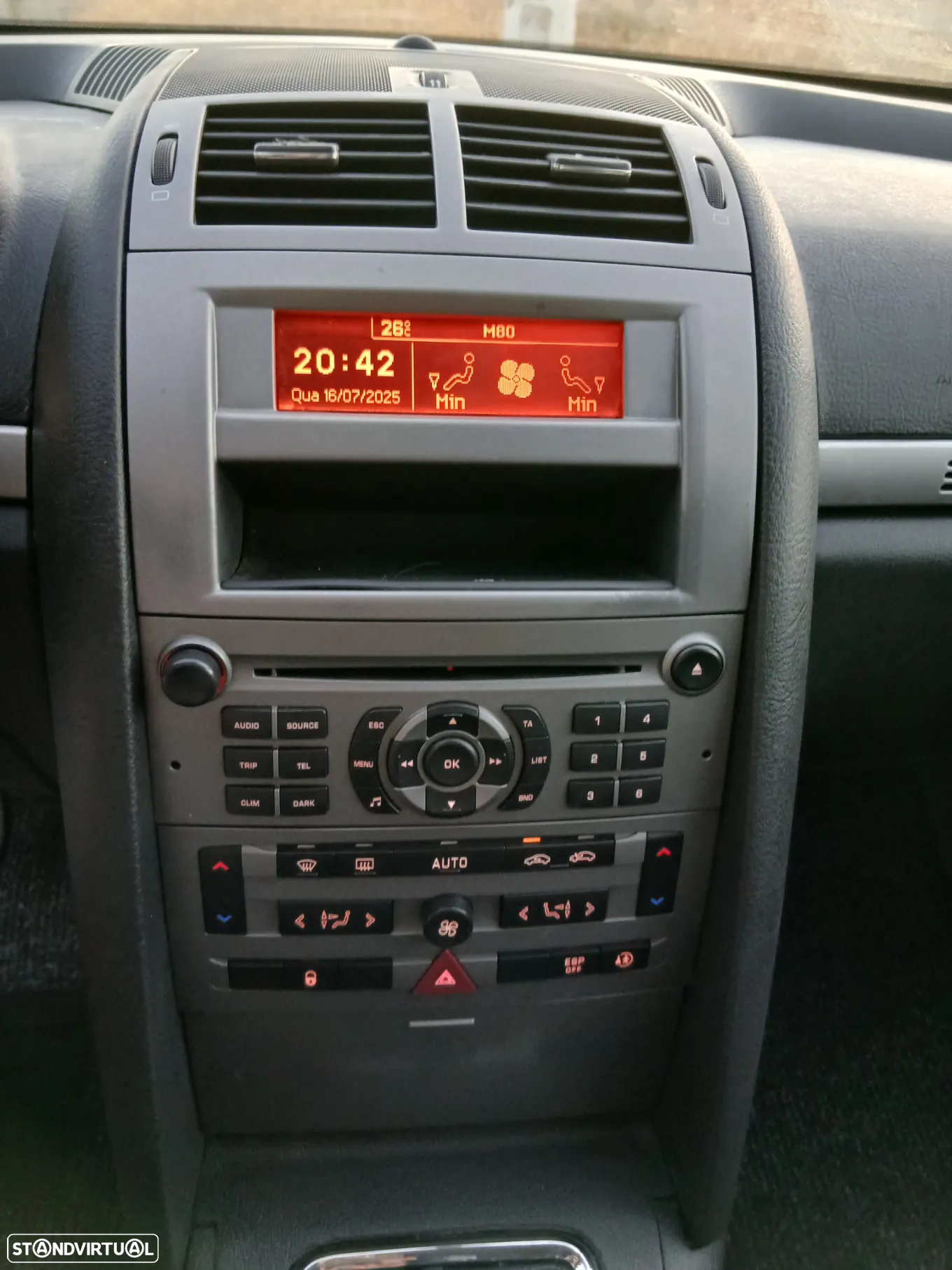 Peugeot 407 1.6 HDi Executive - 18