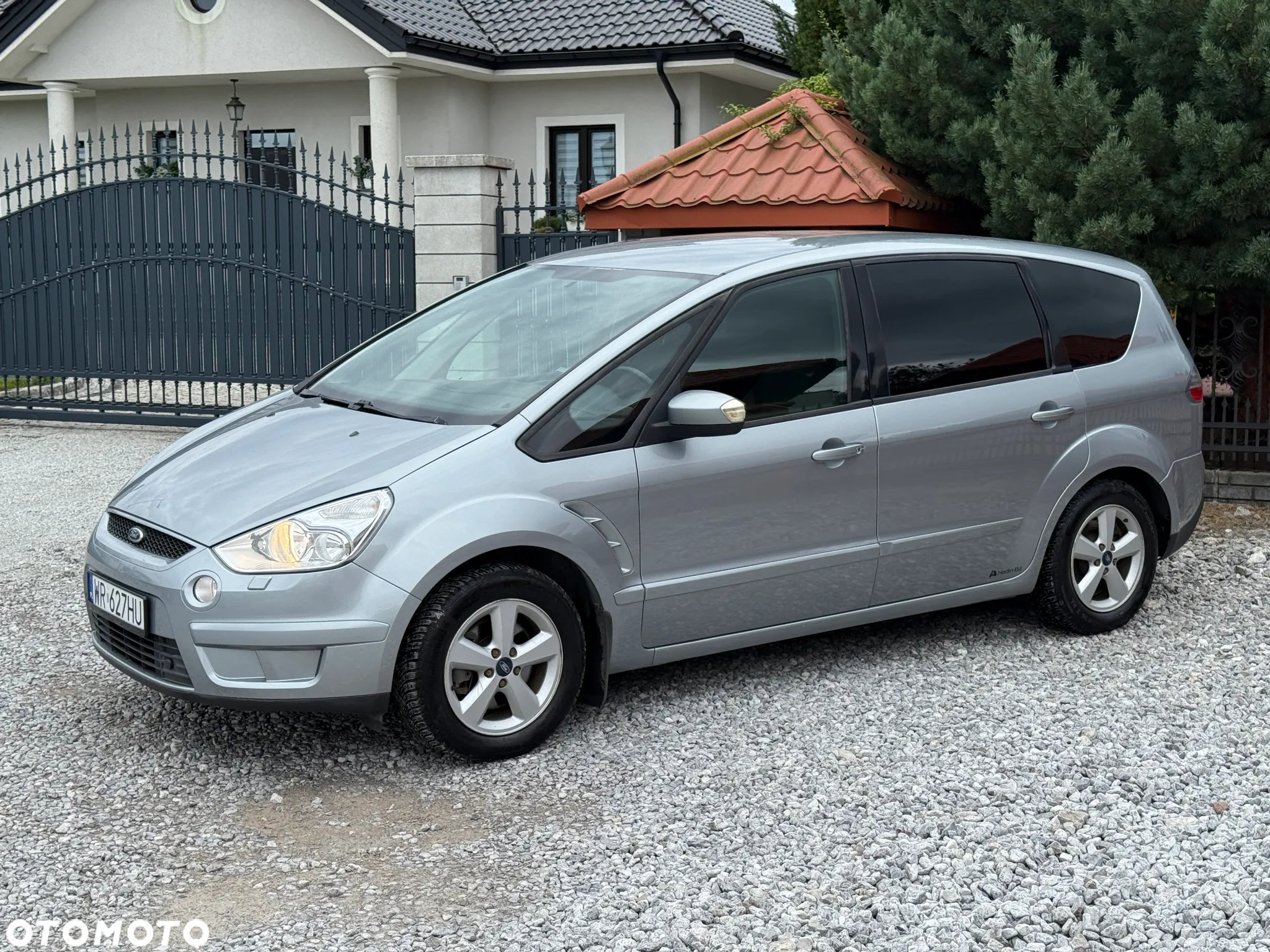 Ford S-Max - 11