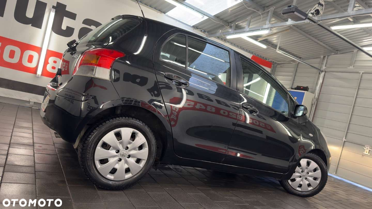 Toyota Yaris - 12