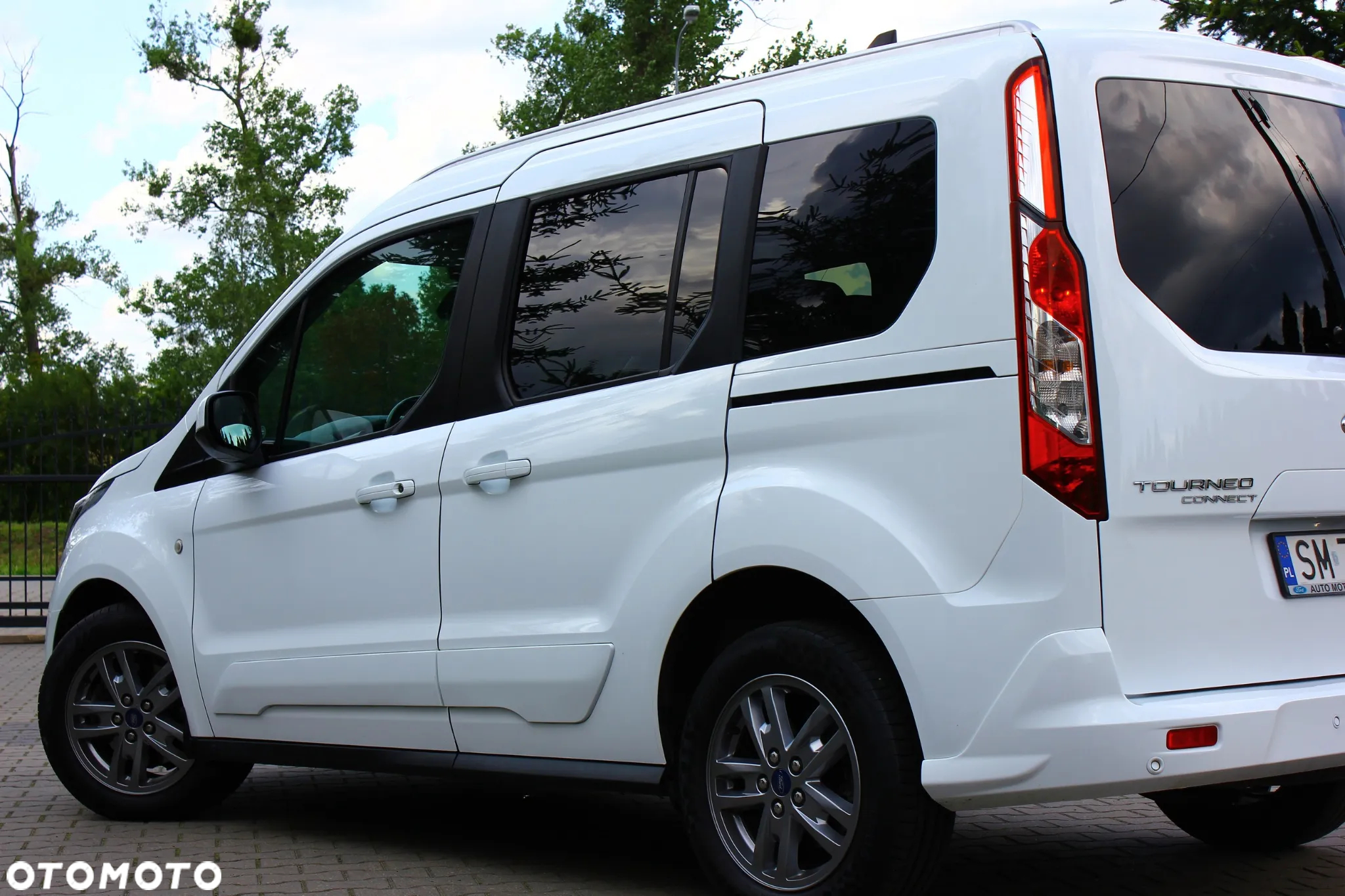 Ford Tourneo Connect 1.5 EcoBlue Titanium - 9