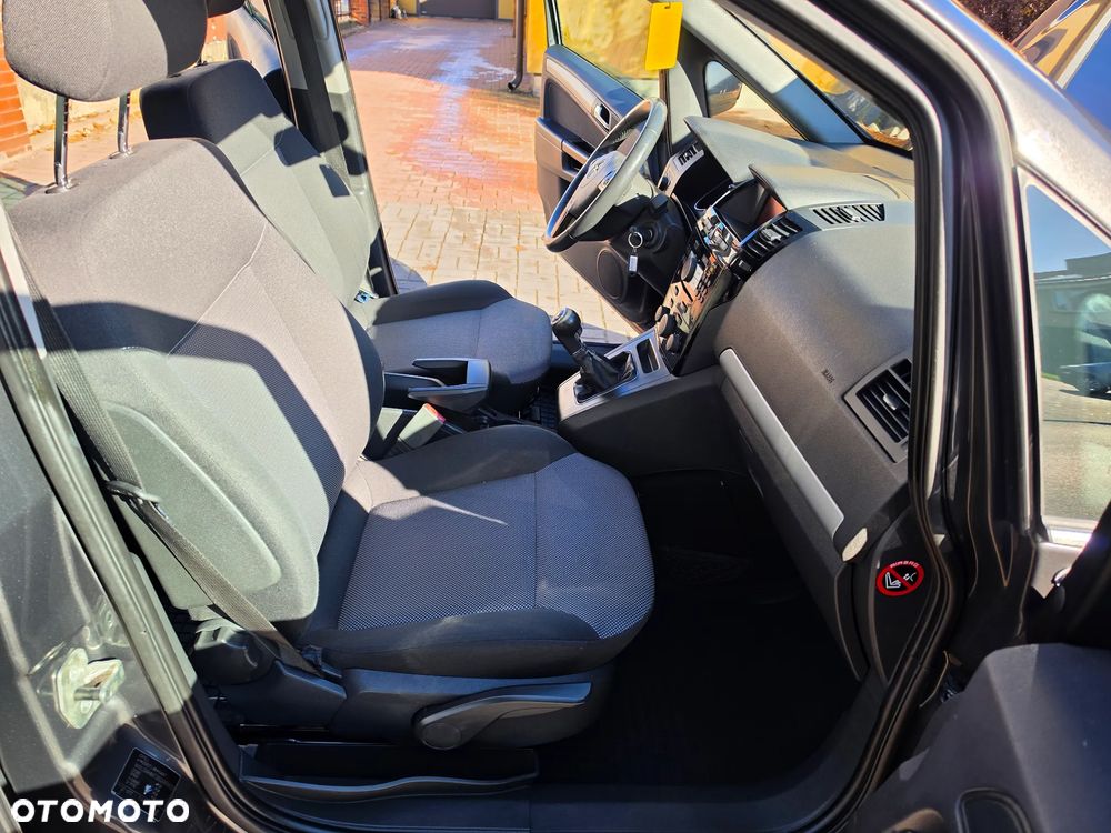 Opel Zafira - 22