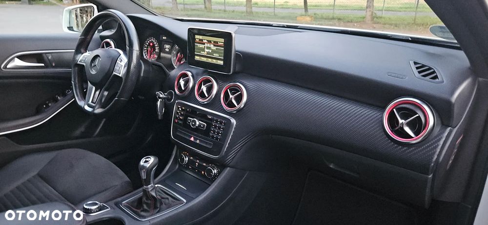 Mercedes-Benz Klasa A 180 (BlueEFFICIENCY) AMG Sport - 27