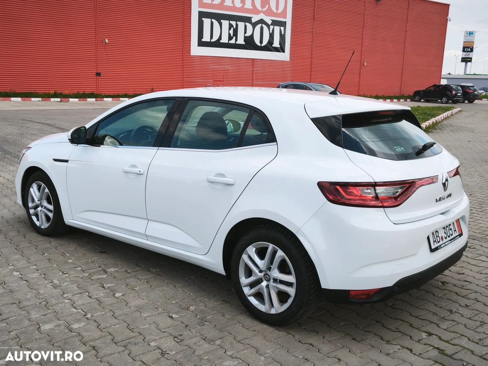 Renault Megane ENERGY TCe 100 INTENS - 4