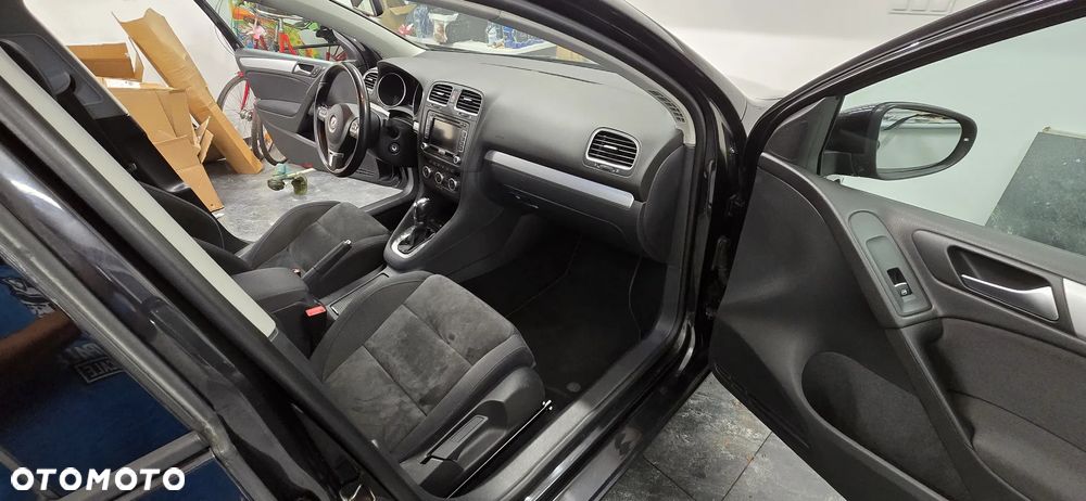 Volkswagen Golf 2.0 TDI DPF DSG Highline - 11