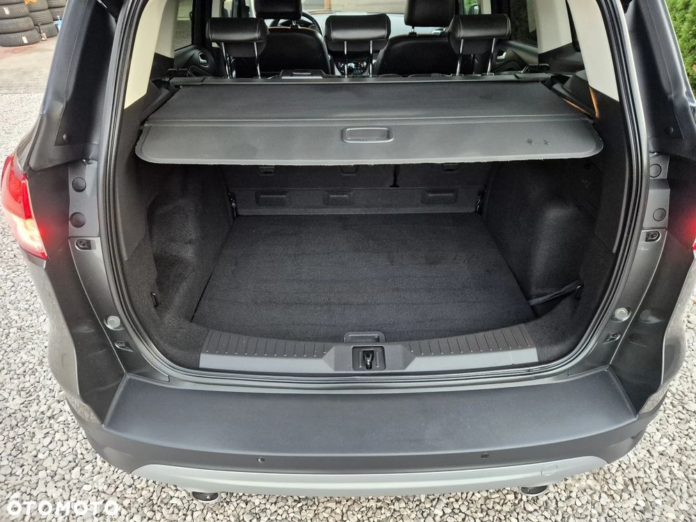 Ford Kuga 2.0 TDCi 2x4 Titanium - 12