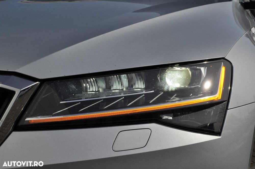 Skoda Superb 2.0 TDI DSG Premium Edition - 5