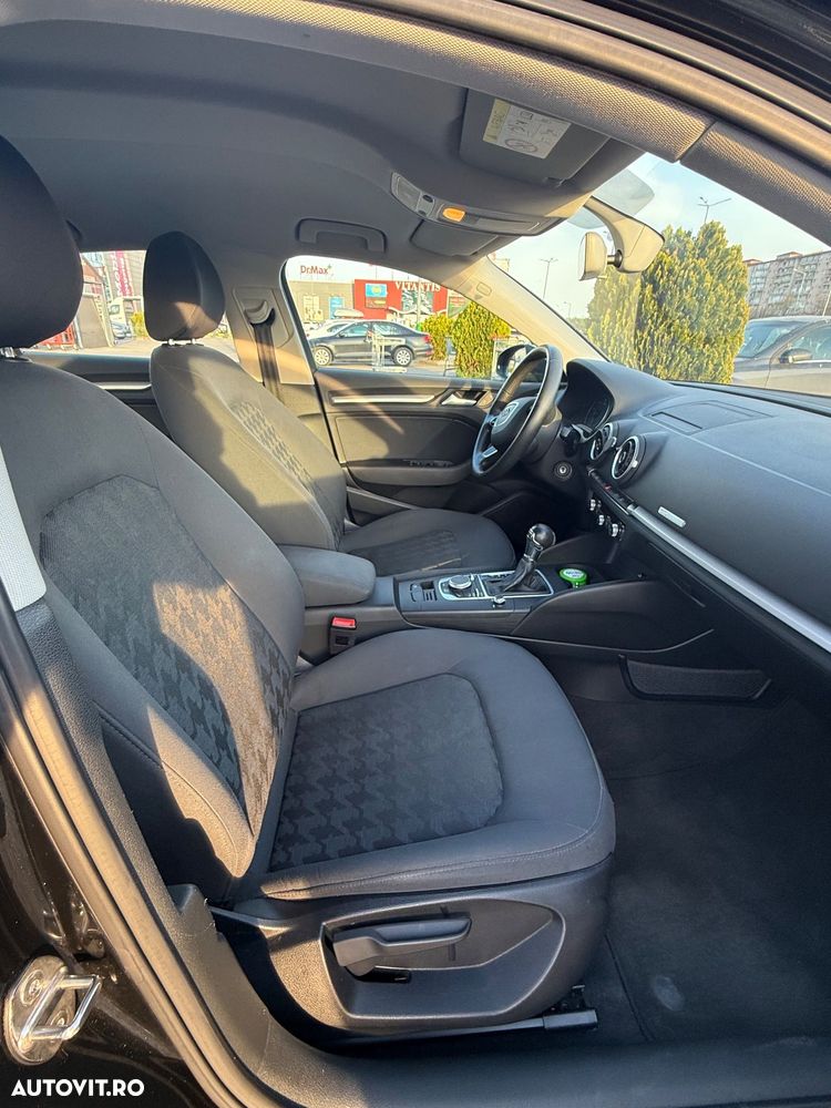 Audi A3 1.6 TDI clean Stronic Attraction - 11