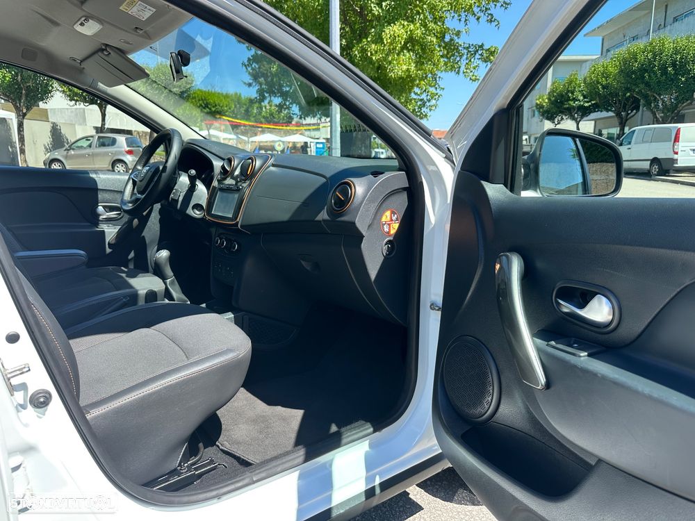 Dacia Sandero 0.9 TCe SL Stepway of Life - 27