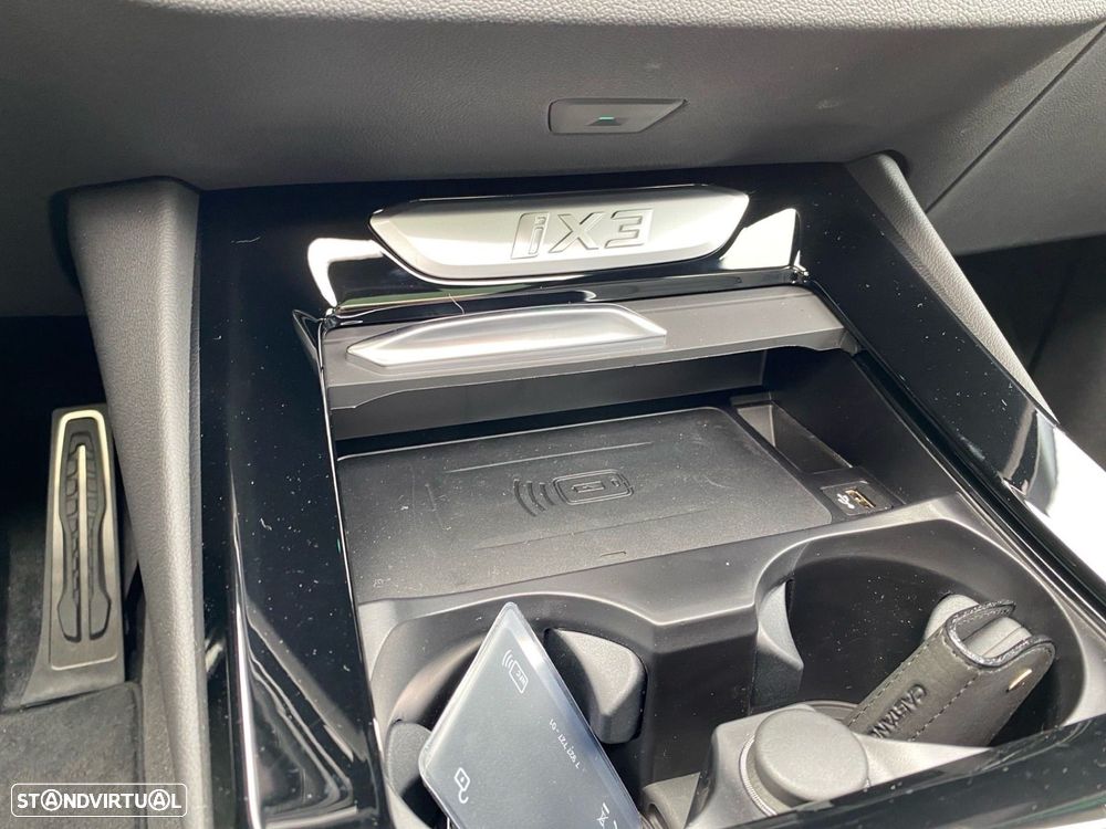 BMW iX3 M Sport Impressive - 12