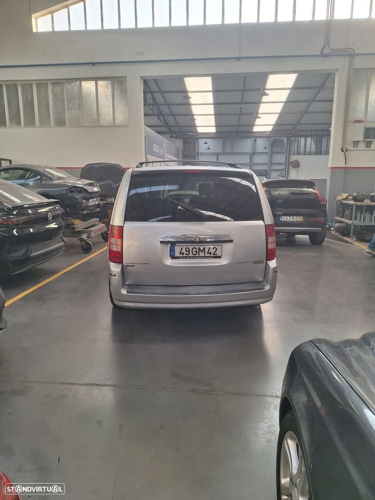 Chrysler Grand Voyager - 17