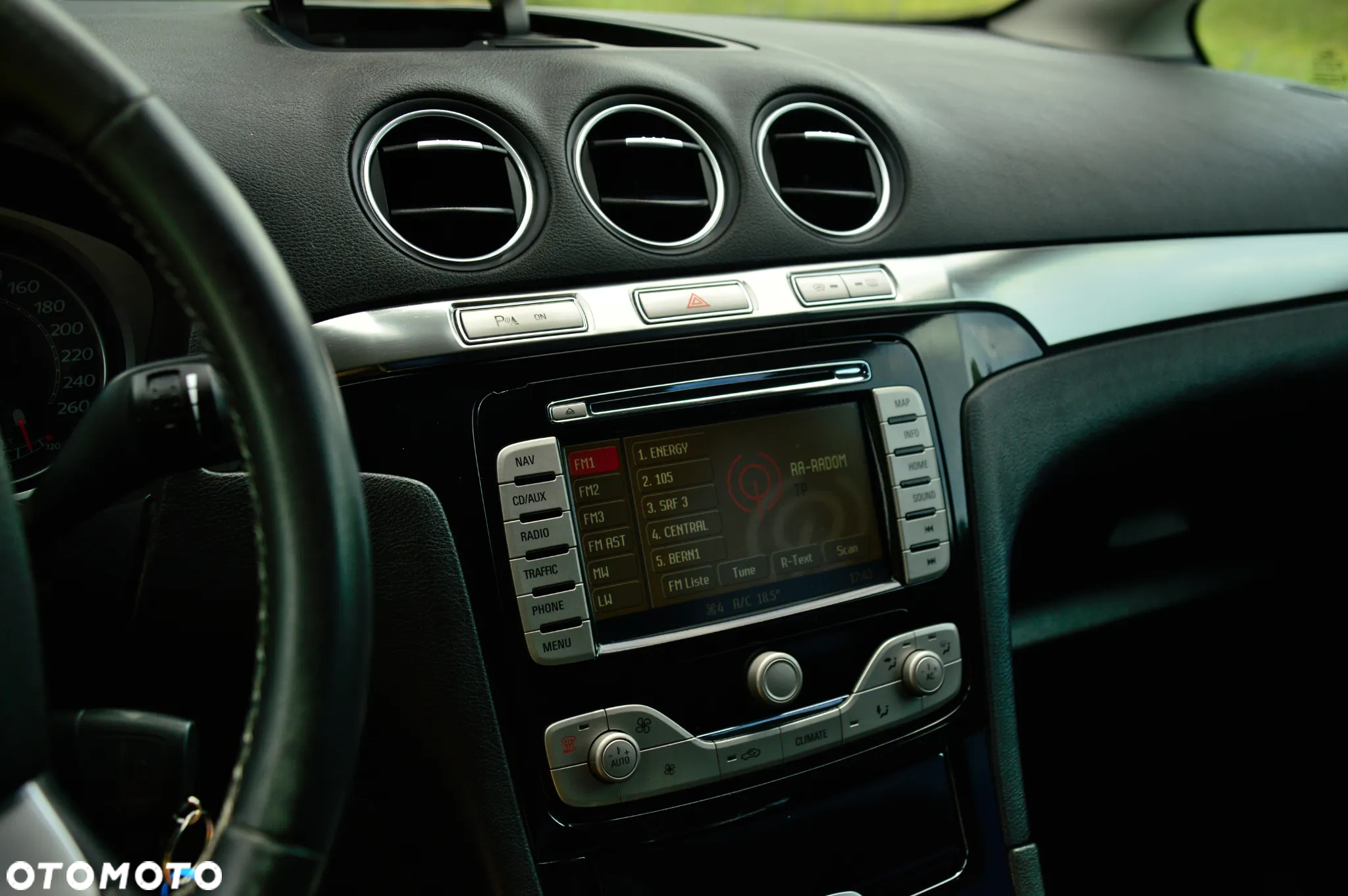 Ford S-Max 2.0 Ambiente - 31