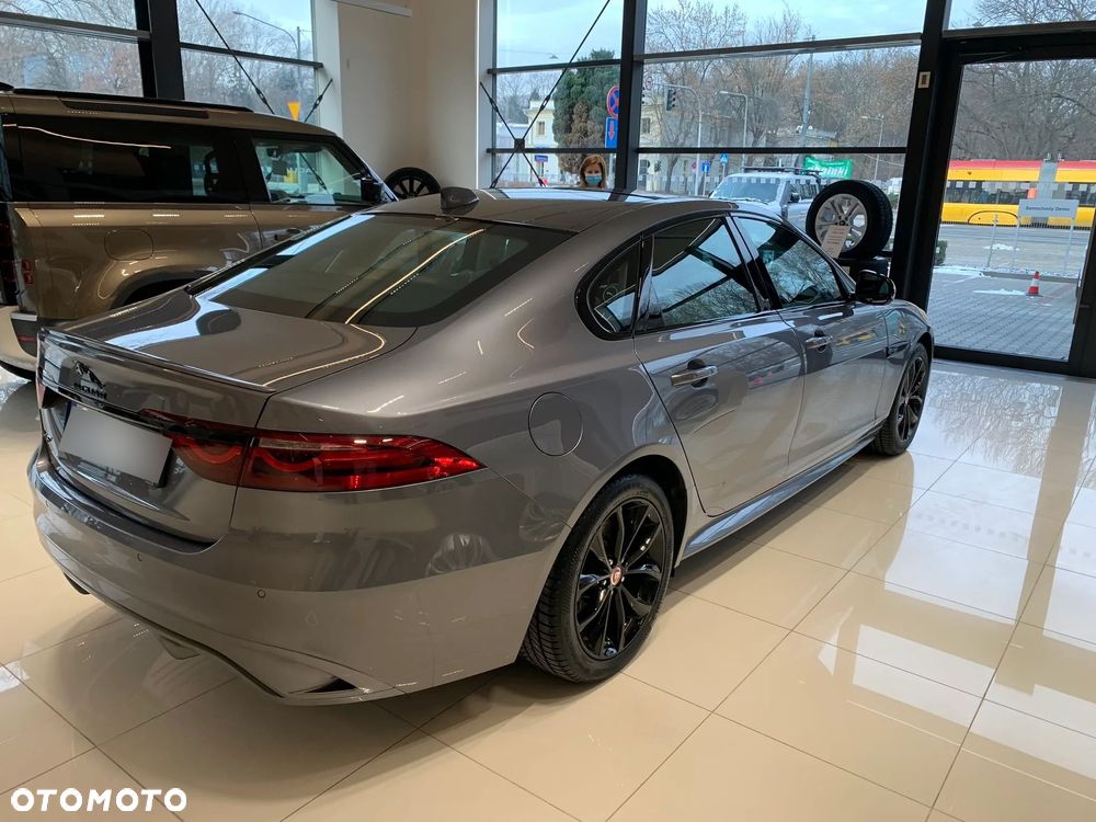 Jaguar XF 2.0 P250 R-Dynamic Black - 2