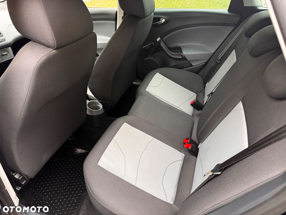 Seat Ibiza 1.4 16V Reference - 9