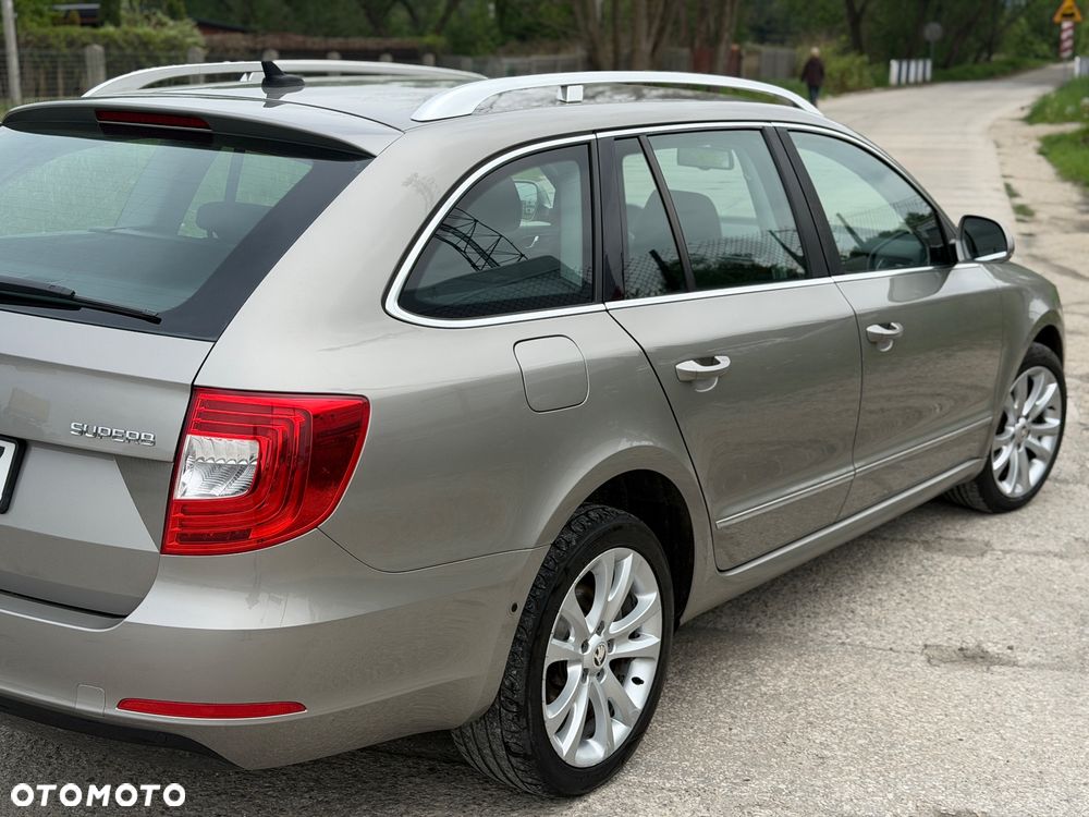 Skoda Superb 2.0 TDI Elegance DSG - 15