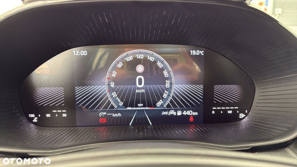 Skoda Fabia 1.0 Essence - 16