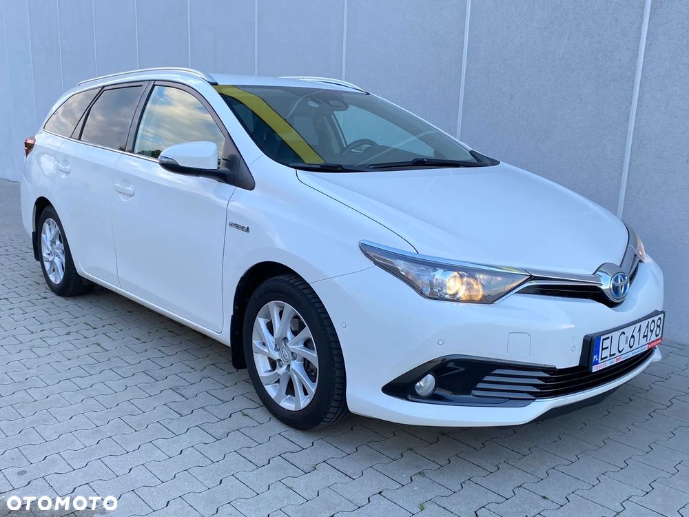 Toyota Auris Hybrid 135 Premium - 3