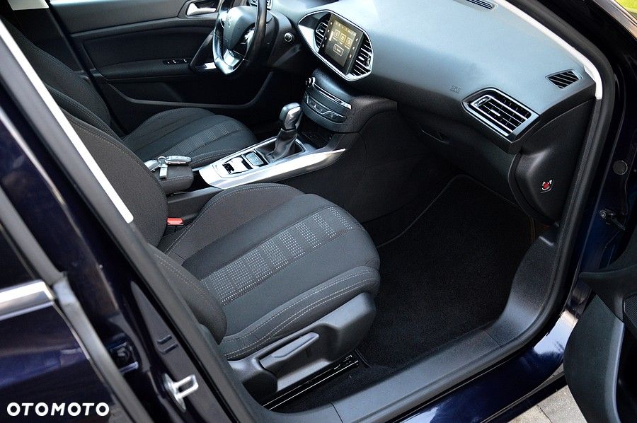 Peugeot 308 BlueHDi 150 EAT6 Stop & Start Business-Line - 22
