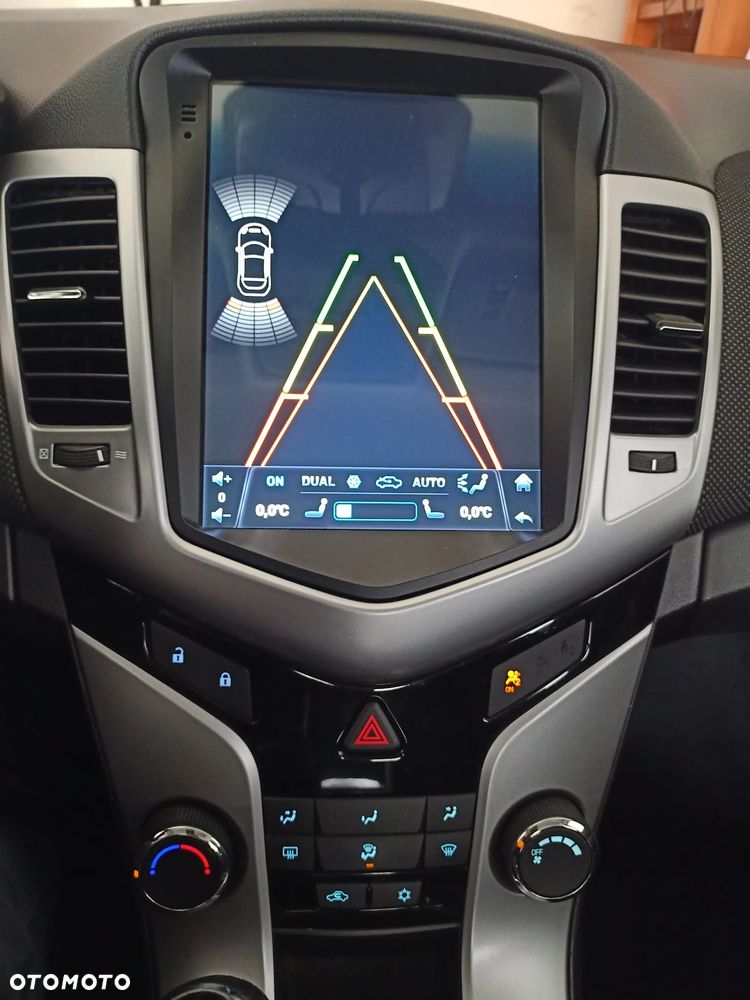Chevrolet Cruze 1.6 LT - 11