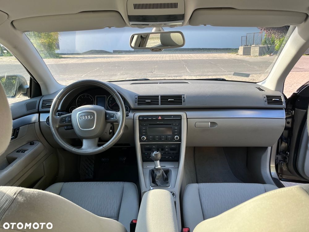 Audi A4 Limousine - 7