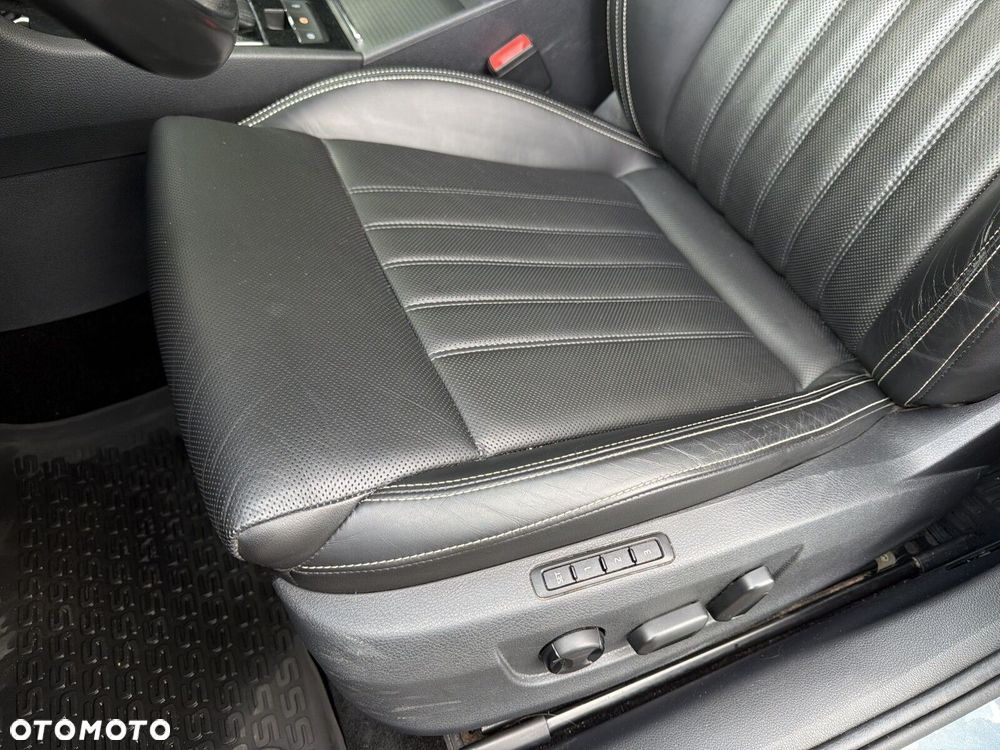 Skoda Superb 2.0 TDI SCR 4x4 L&K DSG - 14