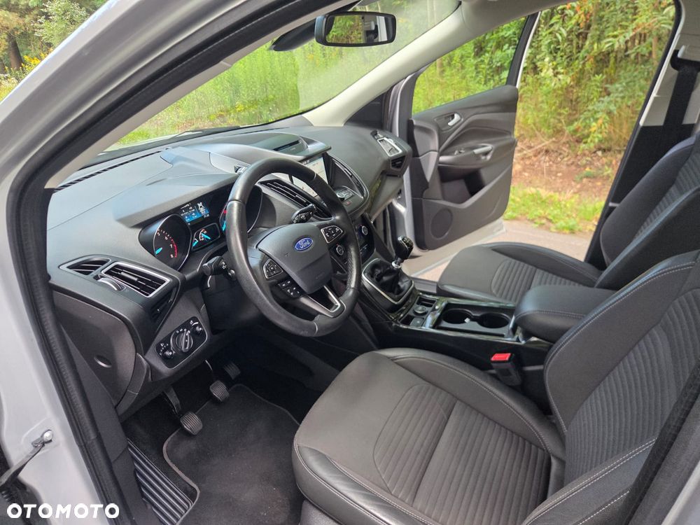 Ford Kuga 1.5 EcoBoost 2x4 Business Edition - 16