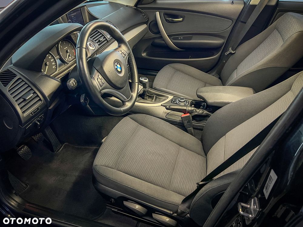 BMW Seria 1 116d - 28