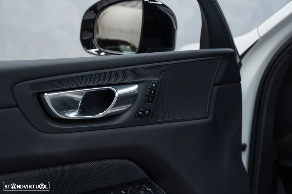 Volvo XC 60 T8 AWD Recharge Core - 25