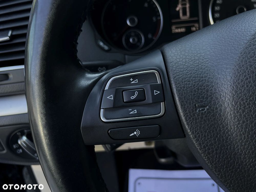 Volkswagen Sharan 2.0 TDI Highline DSG - 25